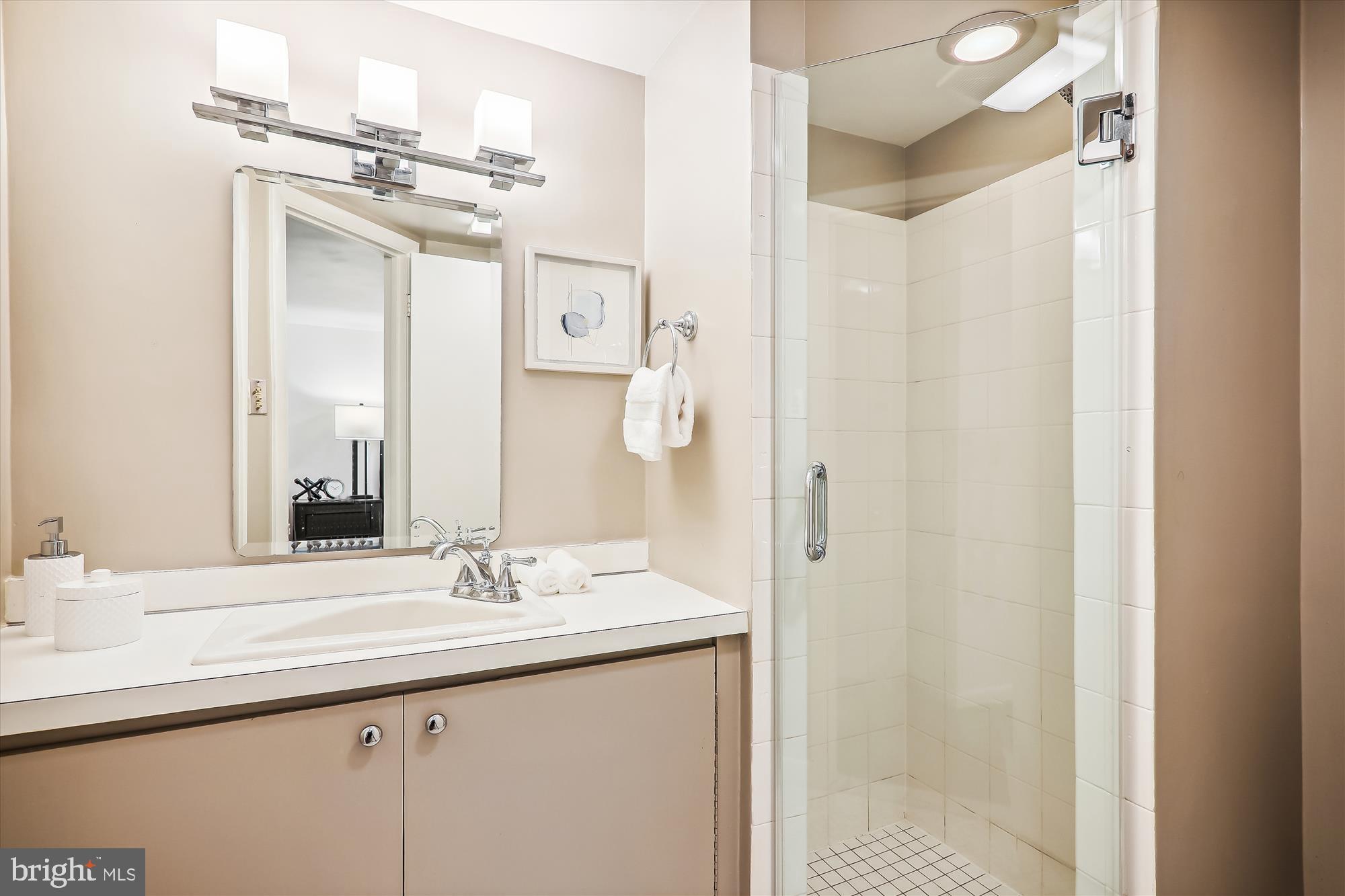 125 12th Street Northeast Washington, DC 20002 - Photo 55 of 63 Bath 4