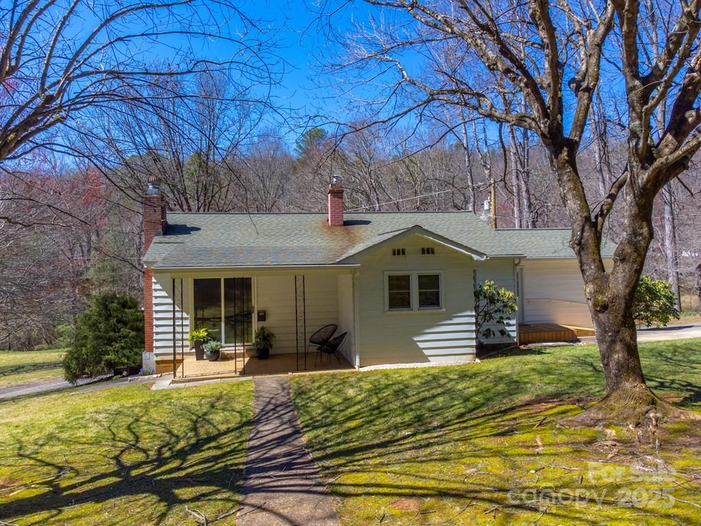 809 Locust Crk Road Sylva, NC 28779 - Photo 3 of 47 Gallery Image 3