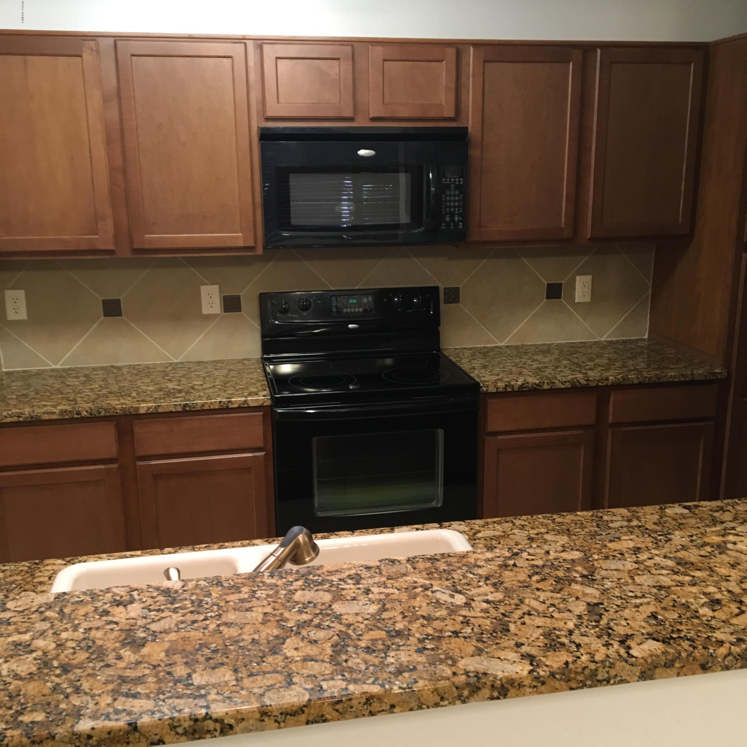 2018 East River Road, Unit 100 Tucson, AZ 85718 - Photo 7 of 18 Gallery Image 7