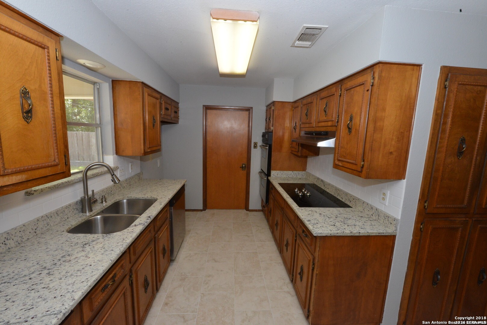 6010 Windhaven Drive Windcrest, TX 78239 - Photo 6 of 15