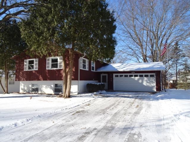 2104 West Middlebury Road Freeport, IL 61032 - Photo 1 of 23 Gallery Image 1