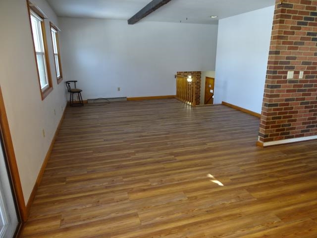 2104 West Middlebury Road Freeport, IL 61032 - Photo 12 of 23 Gallery Image 12