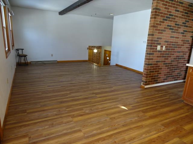 2104 West Middlebury Road Freeport, IL 61032 - Photo 17 of 23 Gallery Image 17