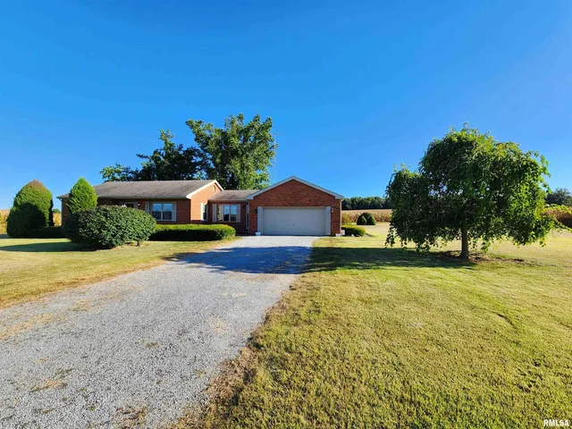 $189,900 | 325 Butler Road, Harrisburg, IL 62946