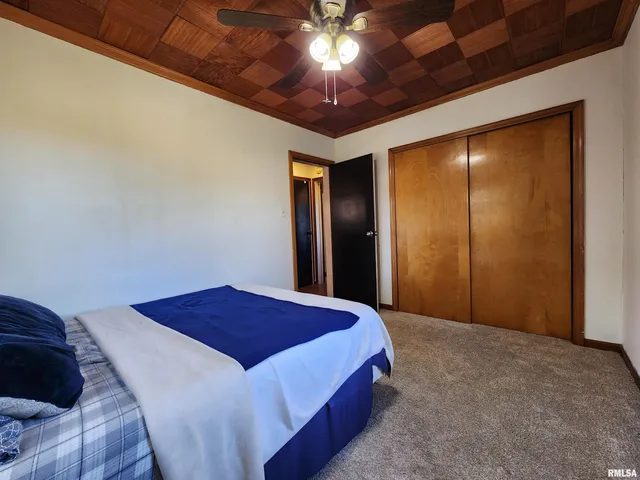 $189,900 | 325 Butler Road, Harrisburg, IL 62946