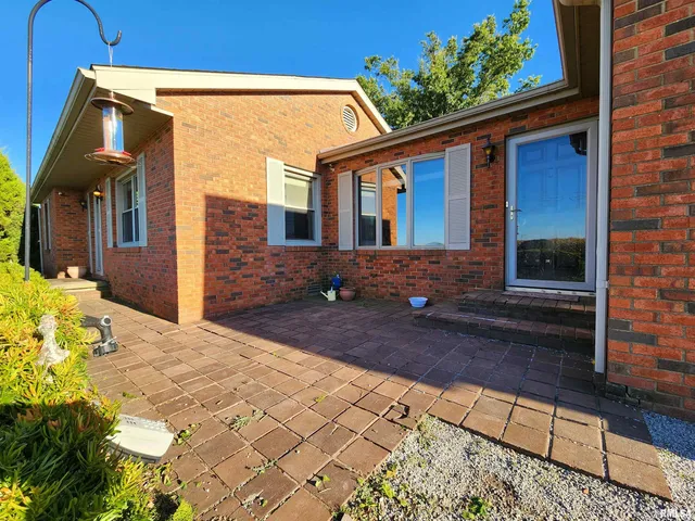 $189,900 | 325 Butler Road, Harrisburg, IL 62946