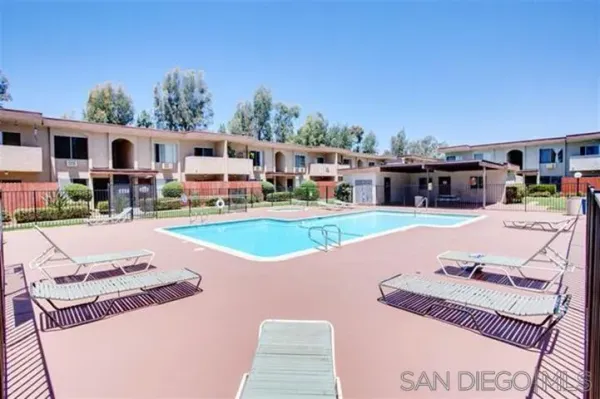 $2,100 | 9574 Carroll Canyon Road, Unit 153, San Diego, CA 92126