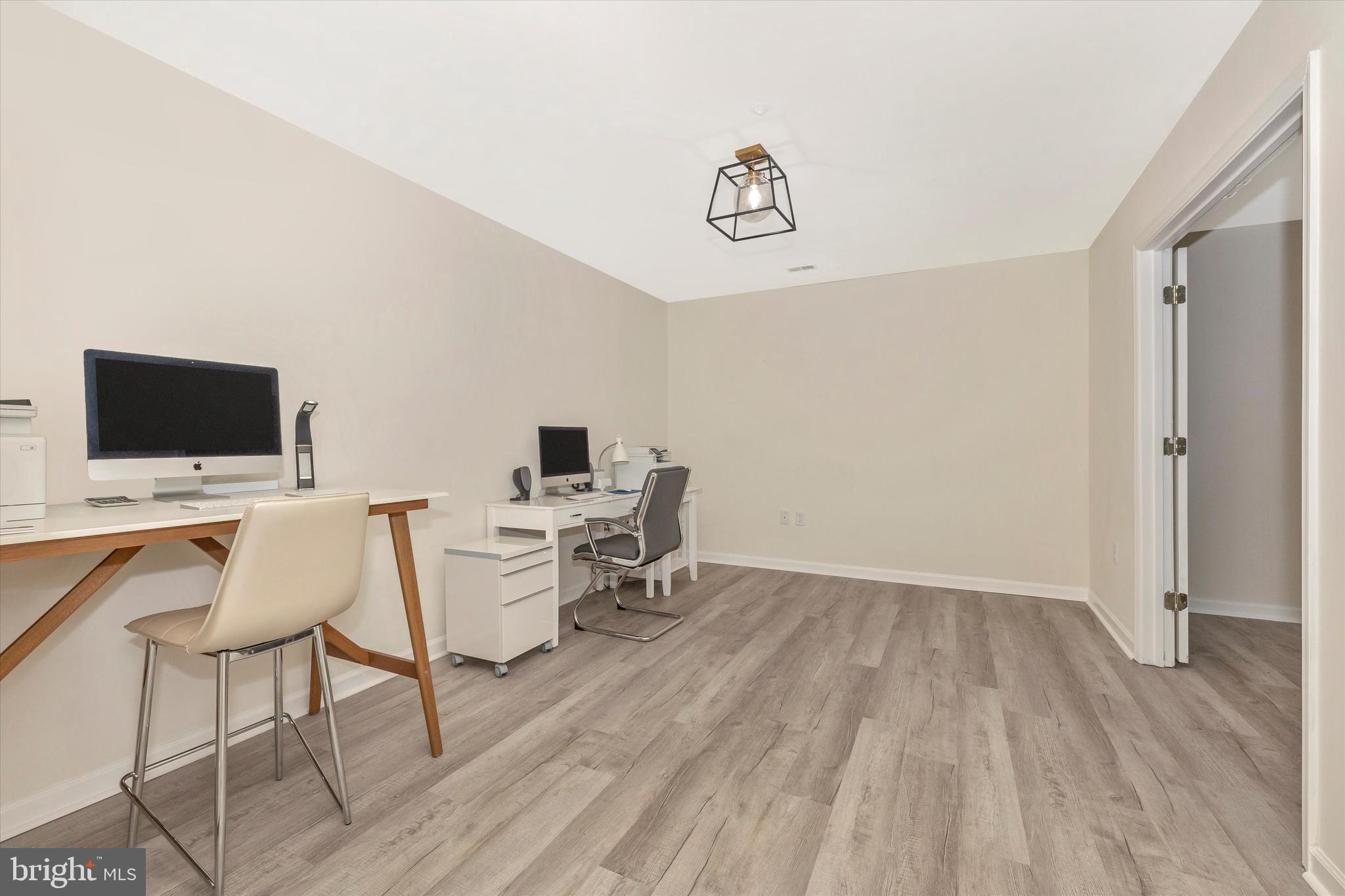 102 Mercer Court, Unit 25 6 Frederick, MD 21701 - Photo 4 of 56