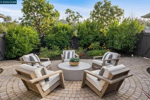 $4,100,000 | 910 Carl Road, Lafayette, CA 94549