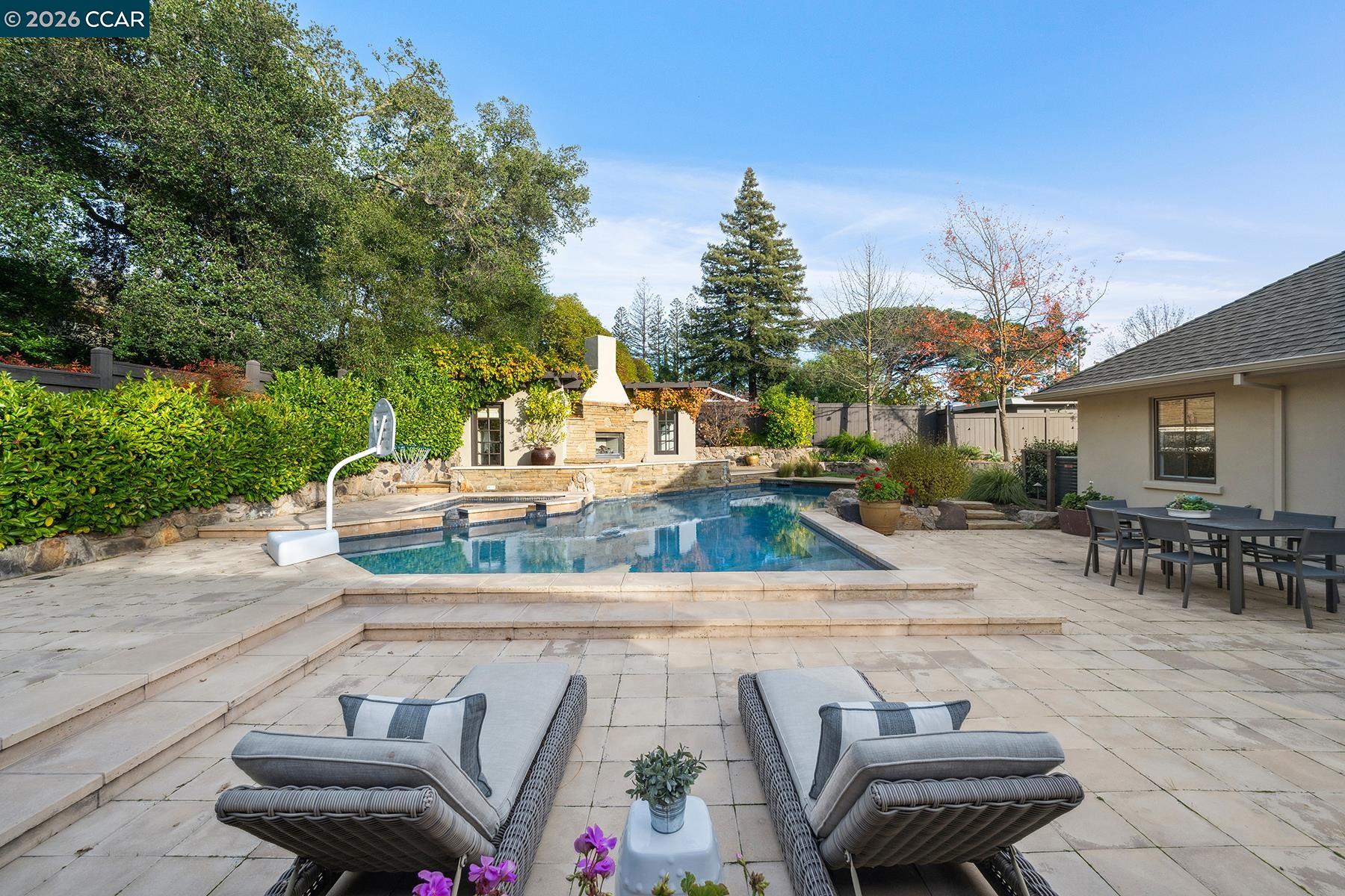 910 Carl Road Lafayette, CA 94549 - Photo 5 of 48