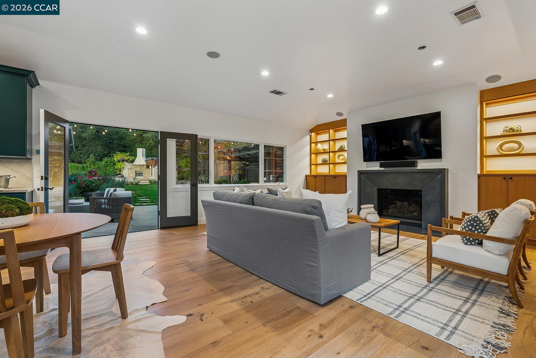 910 Carl Road Lafayette, CA 94549 - Photo 8 of 48