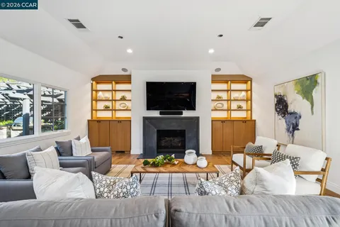 $4,100,000 | 910 Carl Road, Lafayette, CA 94549