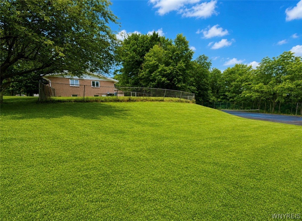 8 Drake Avenue Hanover, NY 14136 - Photo 5 of 45