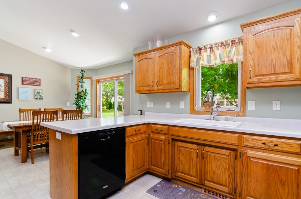 1280 Swan Ridge Trail De Pere, WI 54115 - Photo 14 of 54