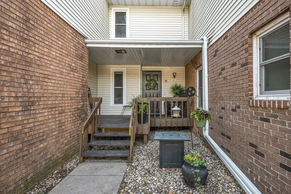 $155,000 | 903 North Linden Street, Unit 21, Normal, IL 61761