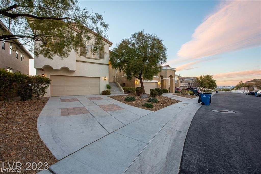 2443 Kaymin Ridge Road Henderson, NV 89052 - Photo 2 of 31