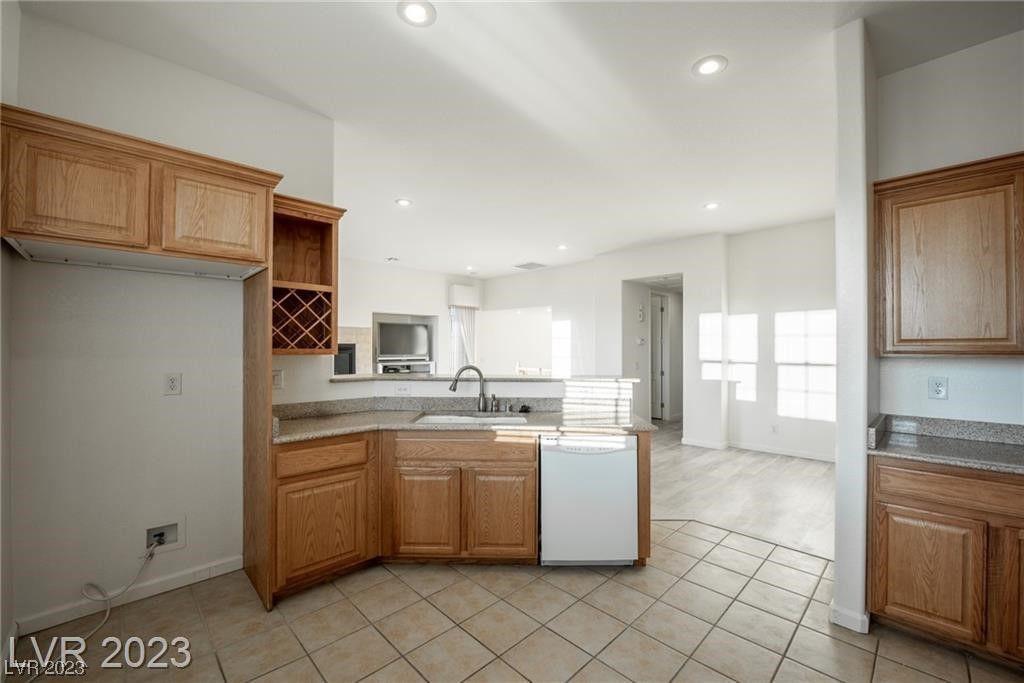 2443 Kaymin Ridge Road Henderson, NV 89052 - Photo 5 of 31
