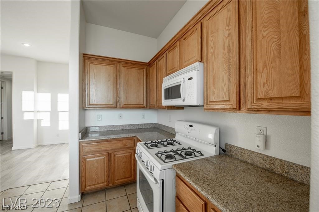 2443 Kaymin Ridge Road Henderson, NV 89052 - Photo 6 of 31