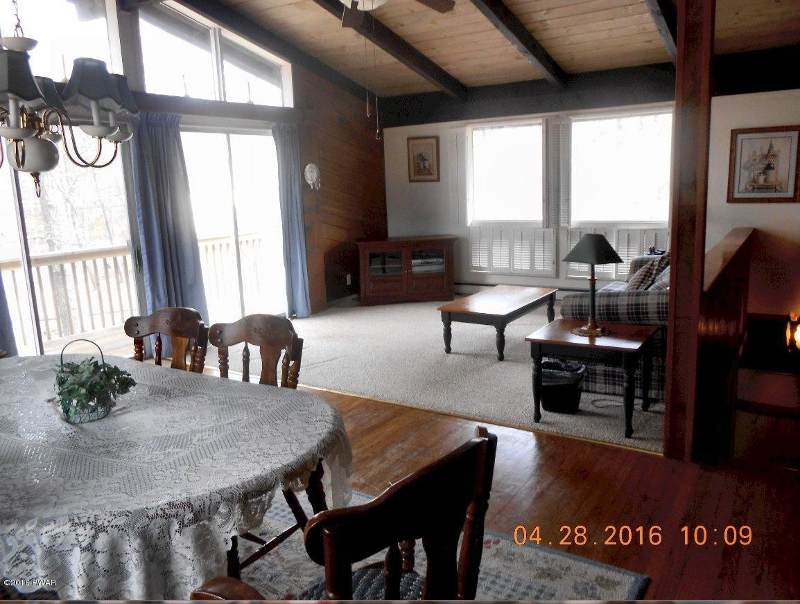 276 Forest Ridge Drive Hawley, PA 18428 - Photo 6 of 23 7-dining to living