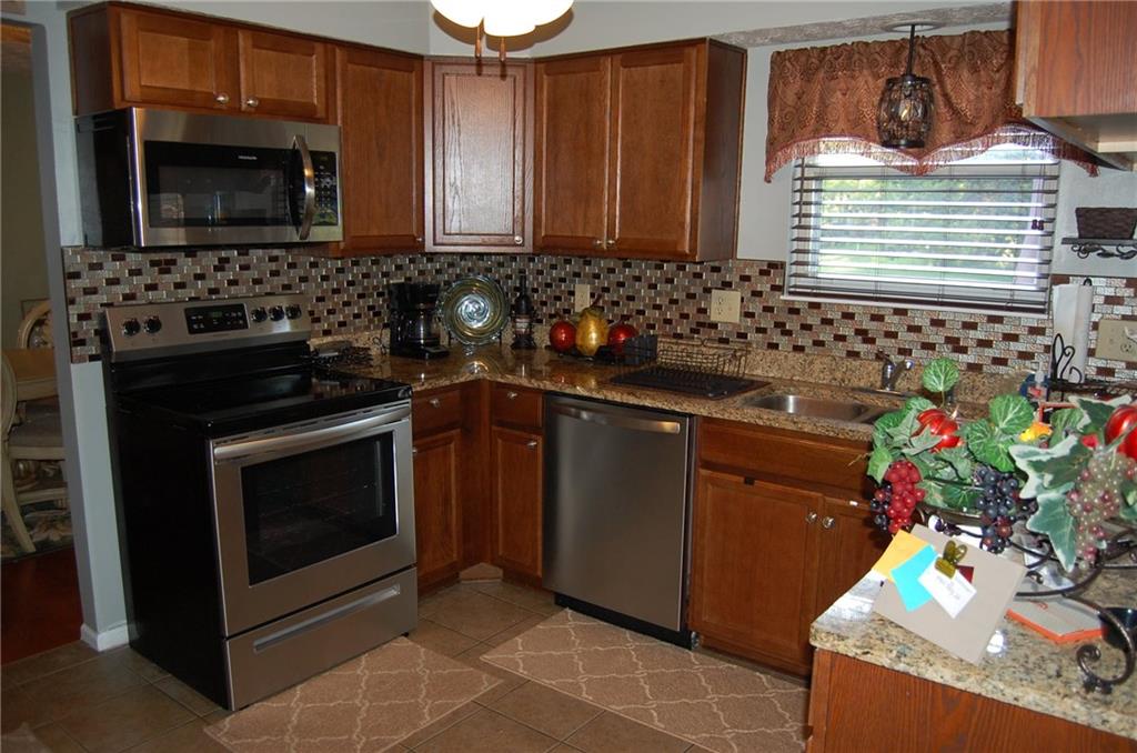 8521 Castle Ridge Lane Indianapolis, IN 46256 - Photo 8 of 25 Gallery Image 8