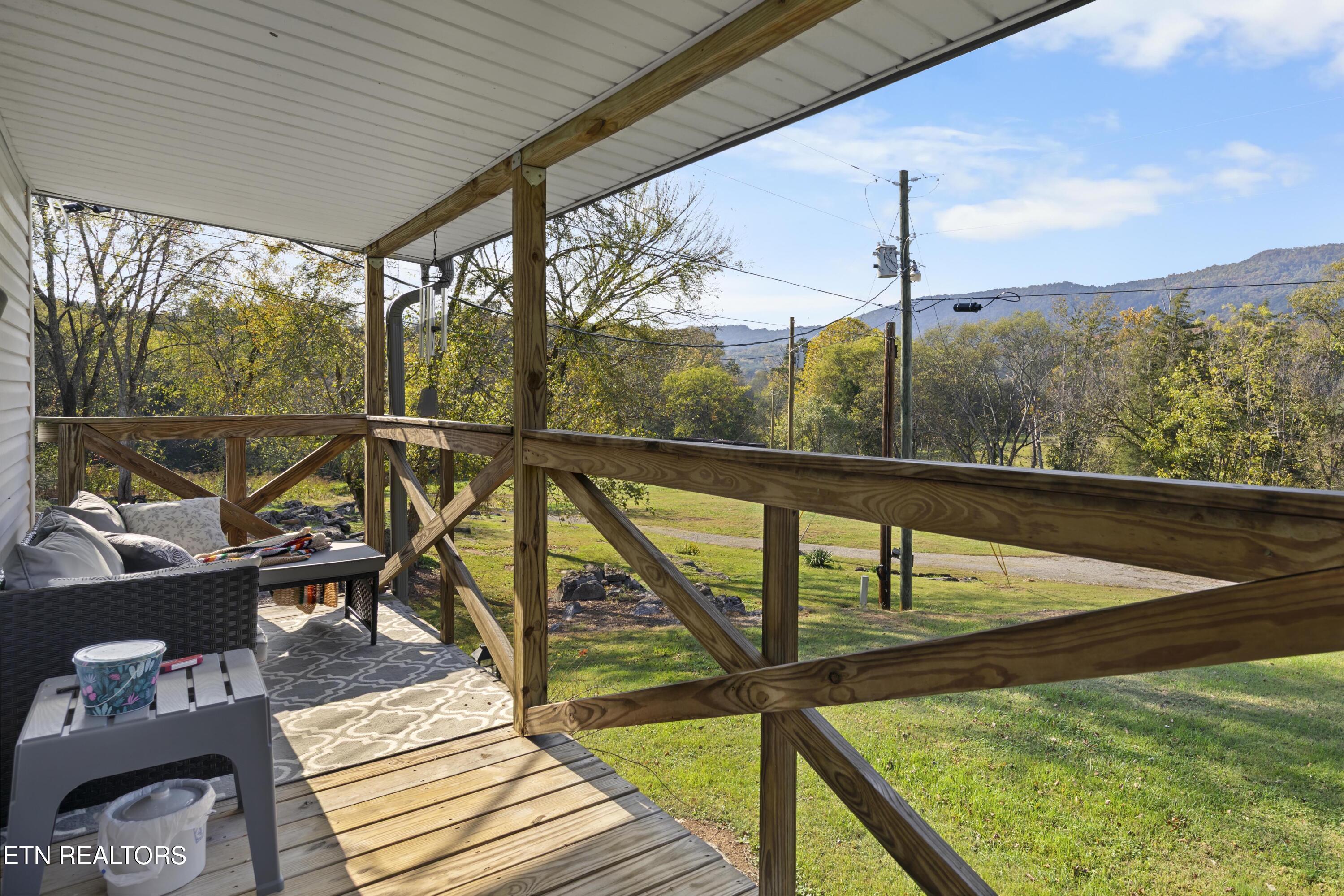 221 Sinnamon Lane Rutledge, TN 37861 - Photo 14 of 40 030A0126