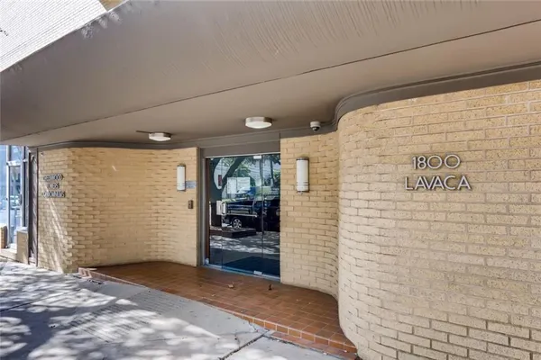 $1,375 | 1800 Lavaca Street, Unit 310, Austin, TX 78701