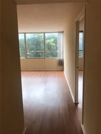 $1,375 | 1800 Lavaca Street, Unit 310, Austin, TX 78701