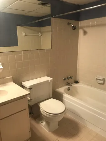$1,375 | 1800 Lavaca Street, Unit 310, Austin, TX 78701