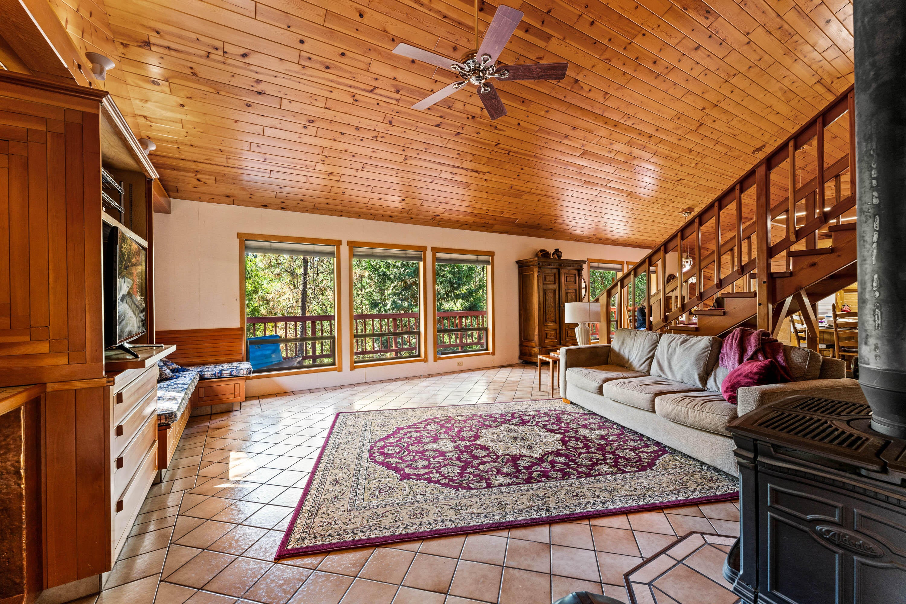 591 Bolt Mountain Road Grants Pass, OR 97527 - Photo 6 of 51 INT-10