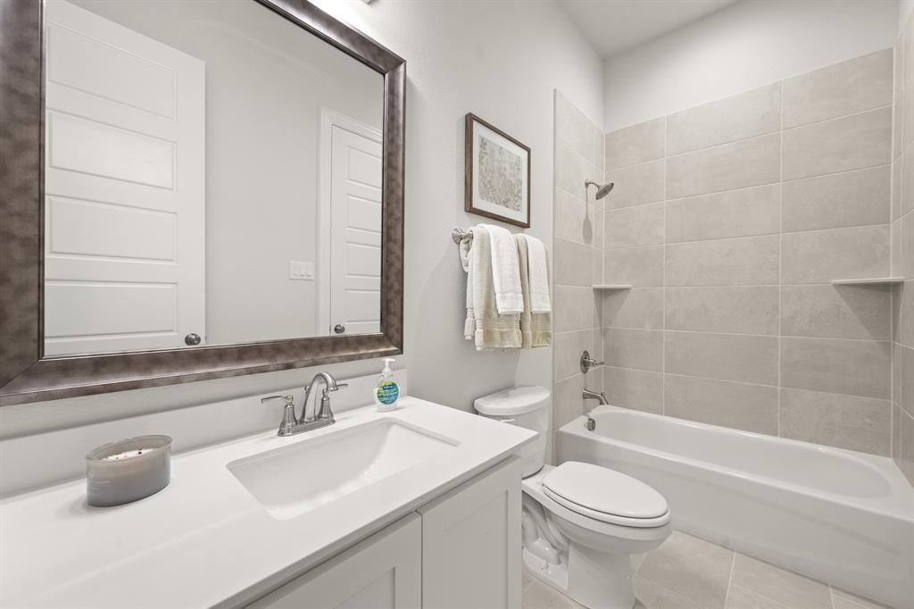 5638 Rutherford Drive Midlothian, TX 76065 - Photo 18 of 32 4_5638 Rutherford- Bathroom-1