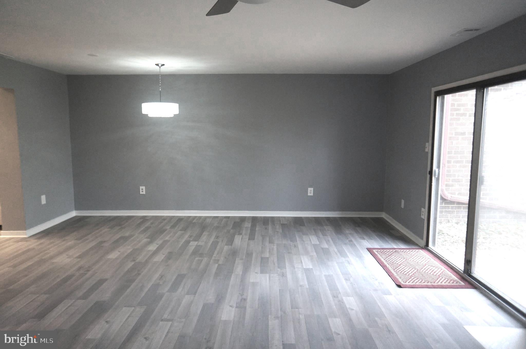 1784 Wainwright Drive Reston, VA 20190 - Photo 18 of 31 Dining-Living Combo