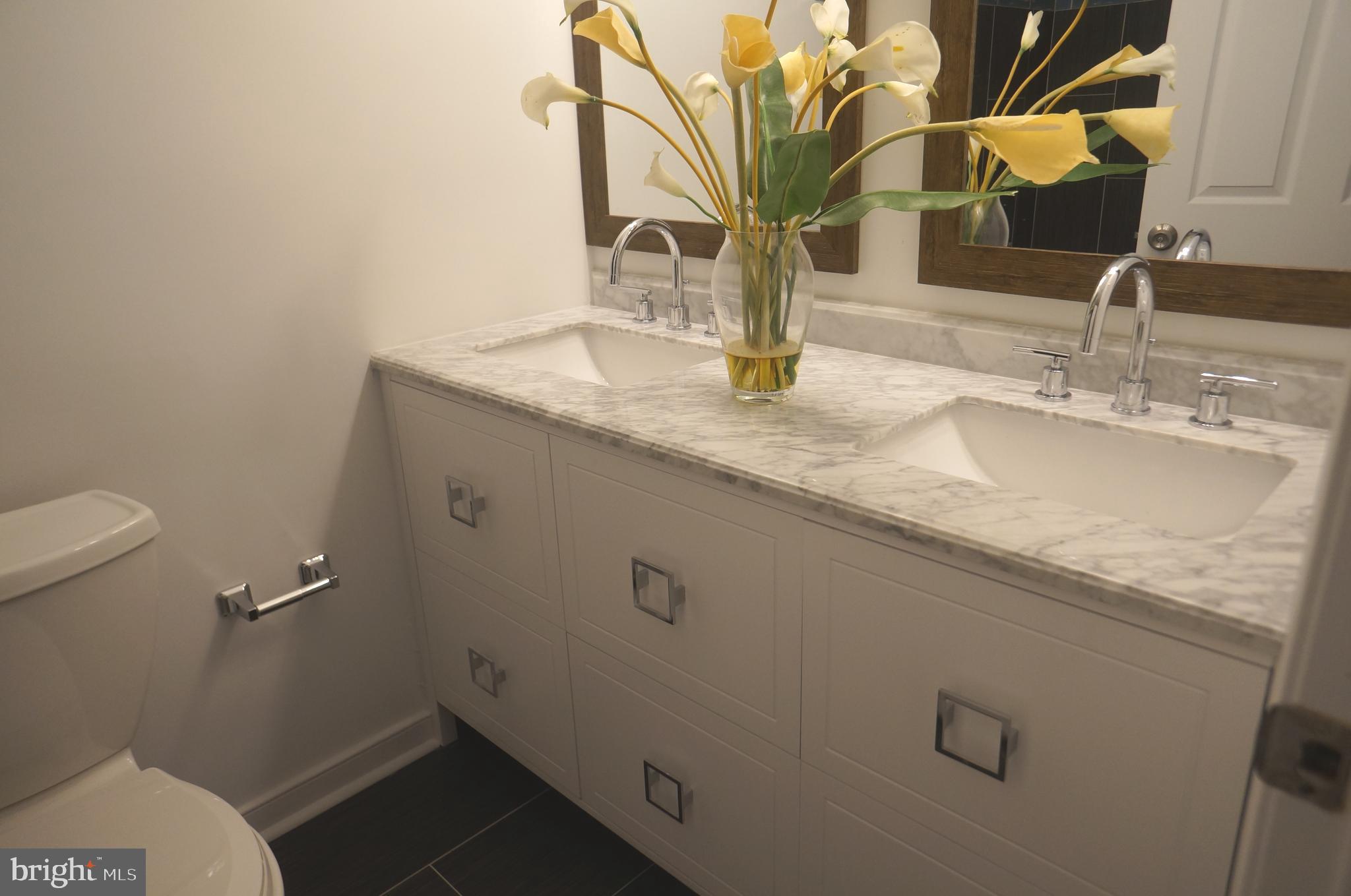 1784 Wainwright Drive Reston, VA 20190 - Photo 7 of 31 Master Bathroom