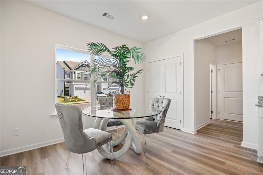 2710 Sandy Road Conyers, GA 30013 - Photo 8 of 40