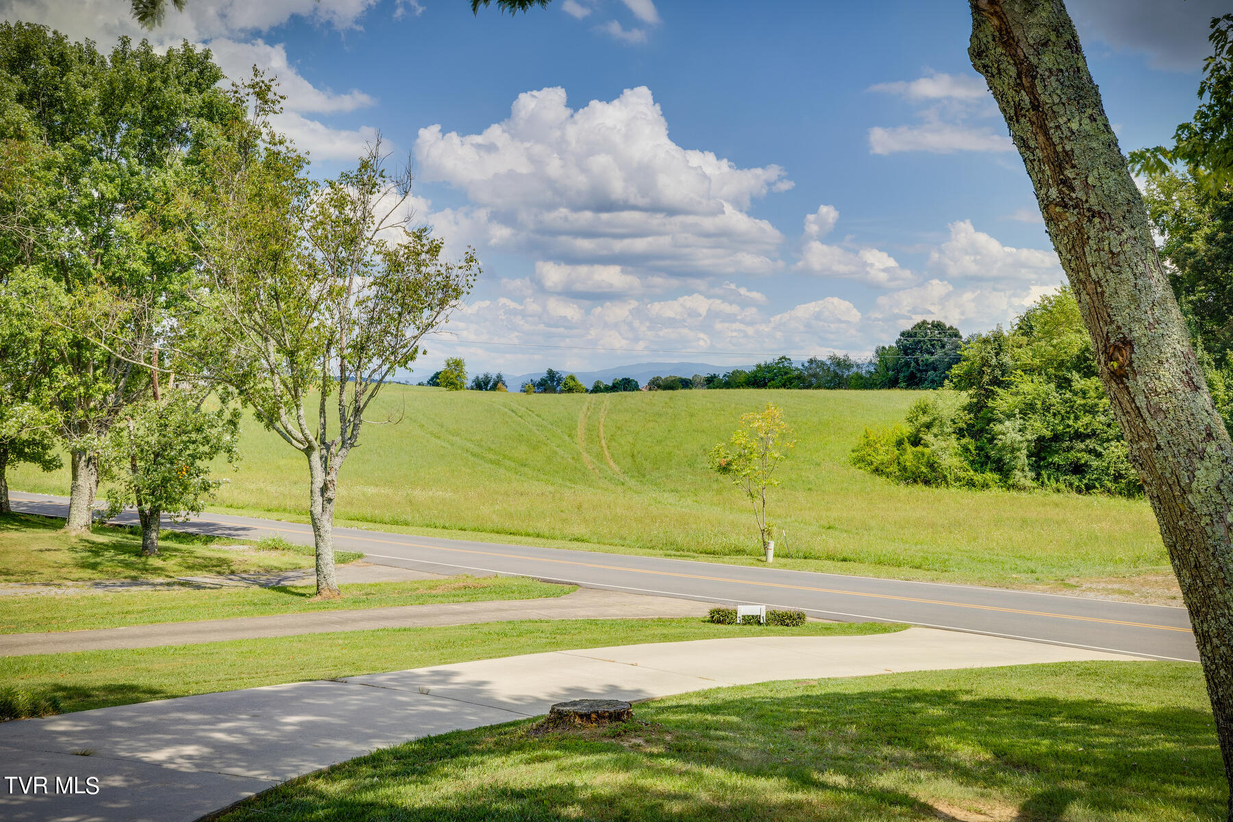 1925 Old Stage Road Greeneville, TN 37745 - Photo 28 of 41 028