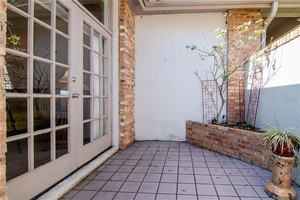 4511 Country Gate Court Valrico, FL 33596 - Photo 28 of 64 a view of a utility room with windows