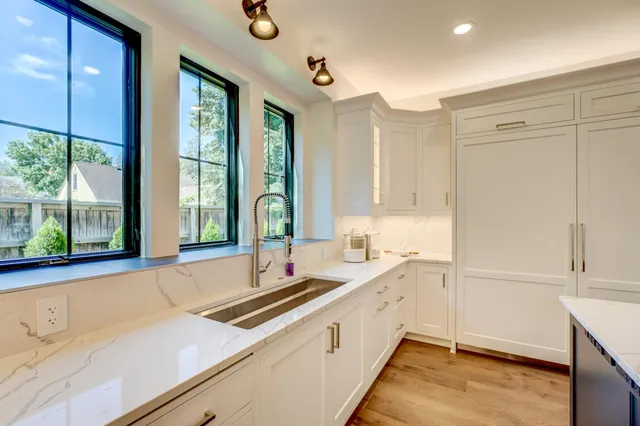 $1,795,000 | 809 5th Street North, Stillwater, MN 55082