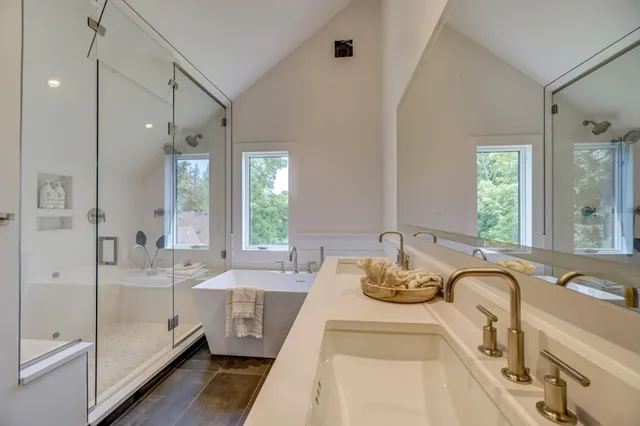 $1,795,000 | 809 5th Street North, Stillwater, MN 55082