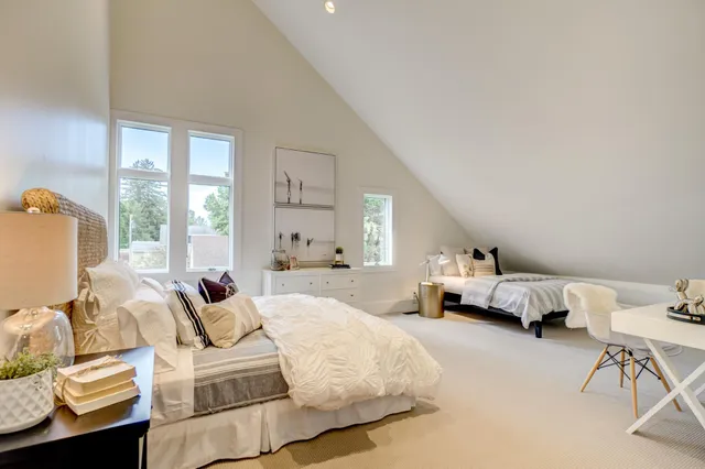 $1,795,000 | 809 5th Street North, Stillwater, MN 55082