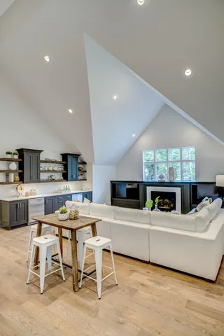 $1,795,000 | 809 5th Street North, Stillwater, MN 55082