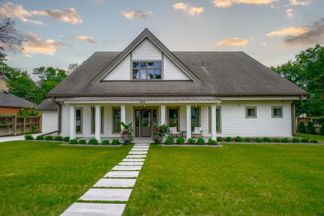 $1,795,000 | 809 5th Street North, Stillwater, MN 55082