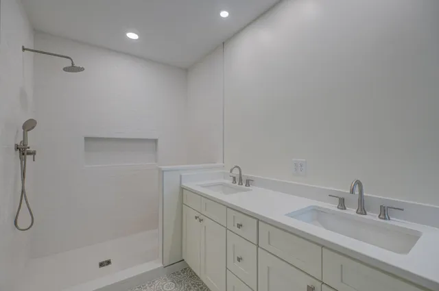 $1,795,000 | 809 5th Street North, Stillwater, MN 55082