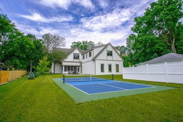 $1,795,000 | 809 5th Street North, Stillwater, MN 55082