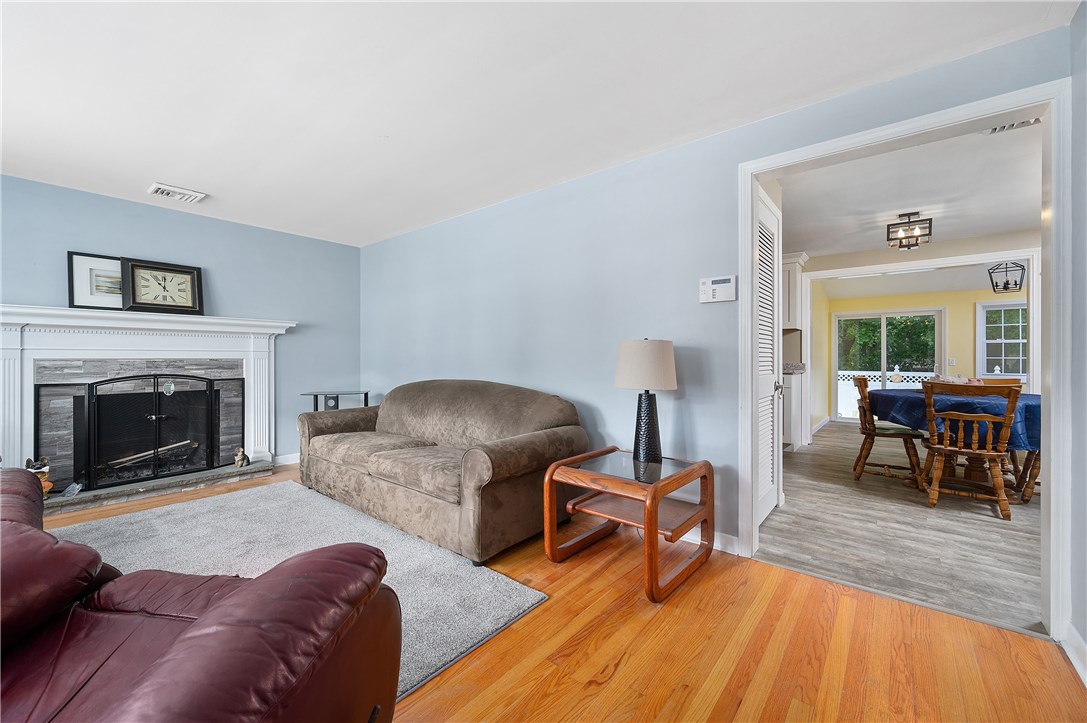 18 Spencer Road Smithfield, RI 02828 - Photo 16 of 25