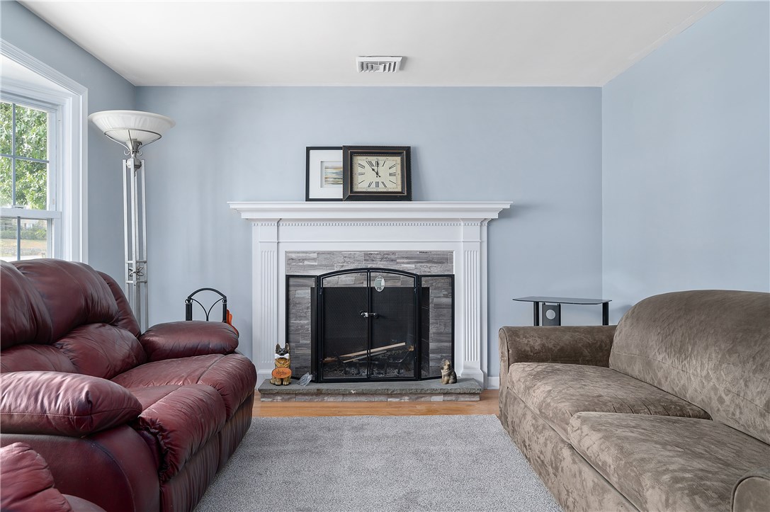 18 Spencer Road Smithfield, RI 02828 - Photo 17 of 25