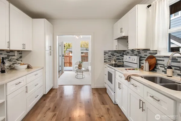 $585,000 | 5115 South Roxbury Street, Seattle, WA 98118