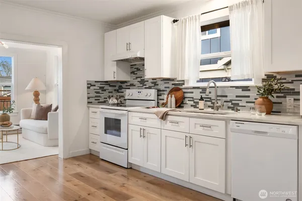 $585,000 | 5115 South Roxbury Street, Seattle, WA 98118