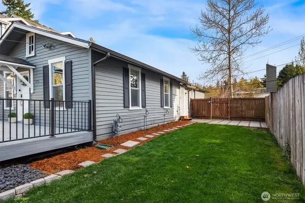 $585,000 | 5115 South Roxbury Street, Seattle, WA 98118