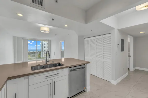 $349,000 | 3020 Northeast 32nd Avenue, Unit 905, Fort Lauderdale, FL 33308