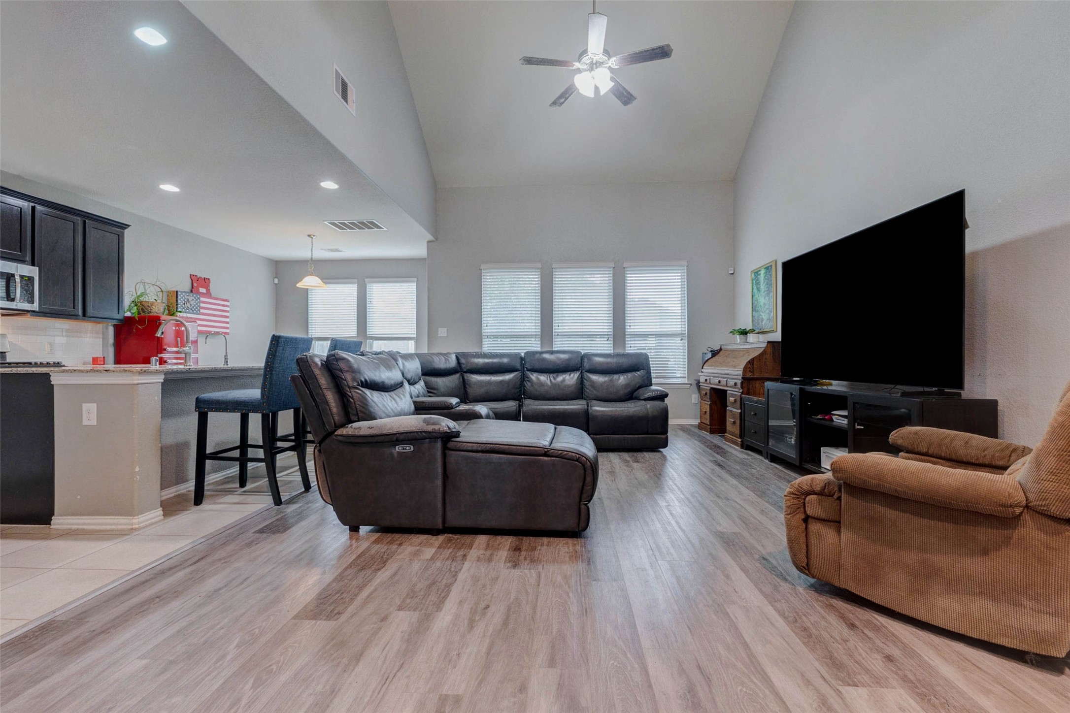 6614 Hunters Way Lane Baytown, TX 77521 - Photo 8 of 42