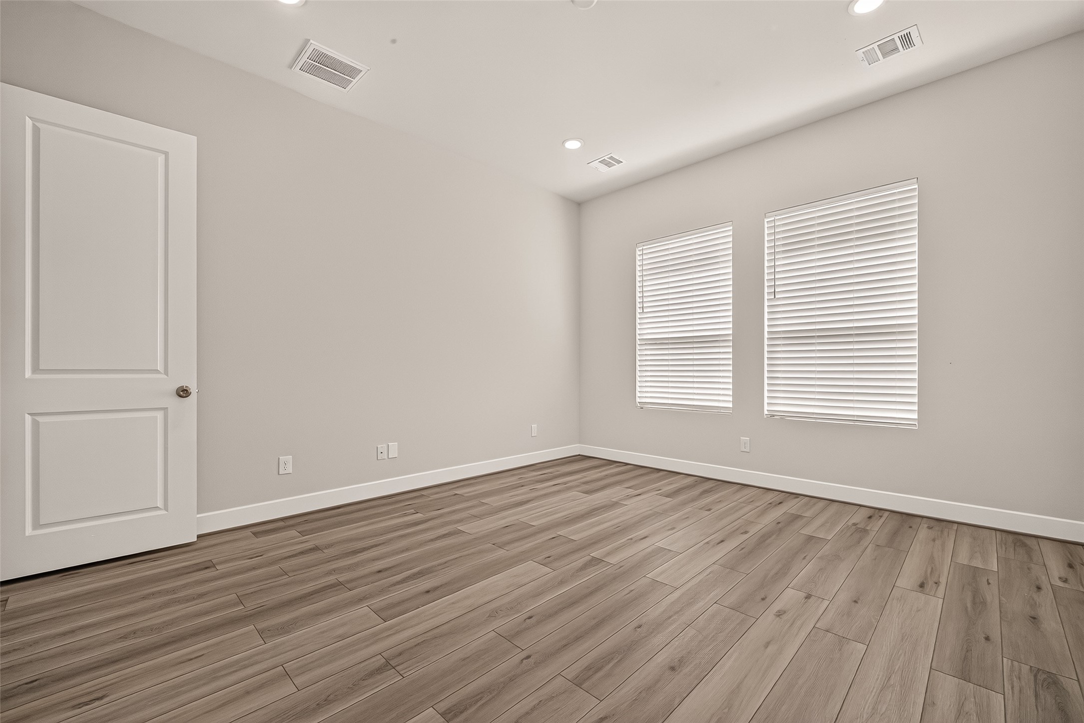 1726 Wandering Hills Road Conroe, TX 77304 - Photo 34 of 44 Gallery Image 34